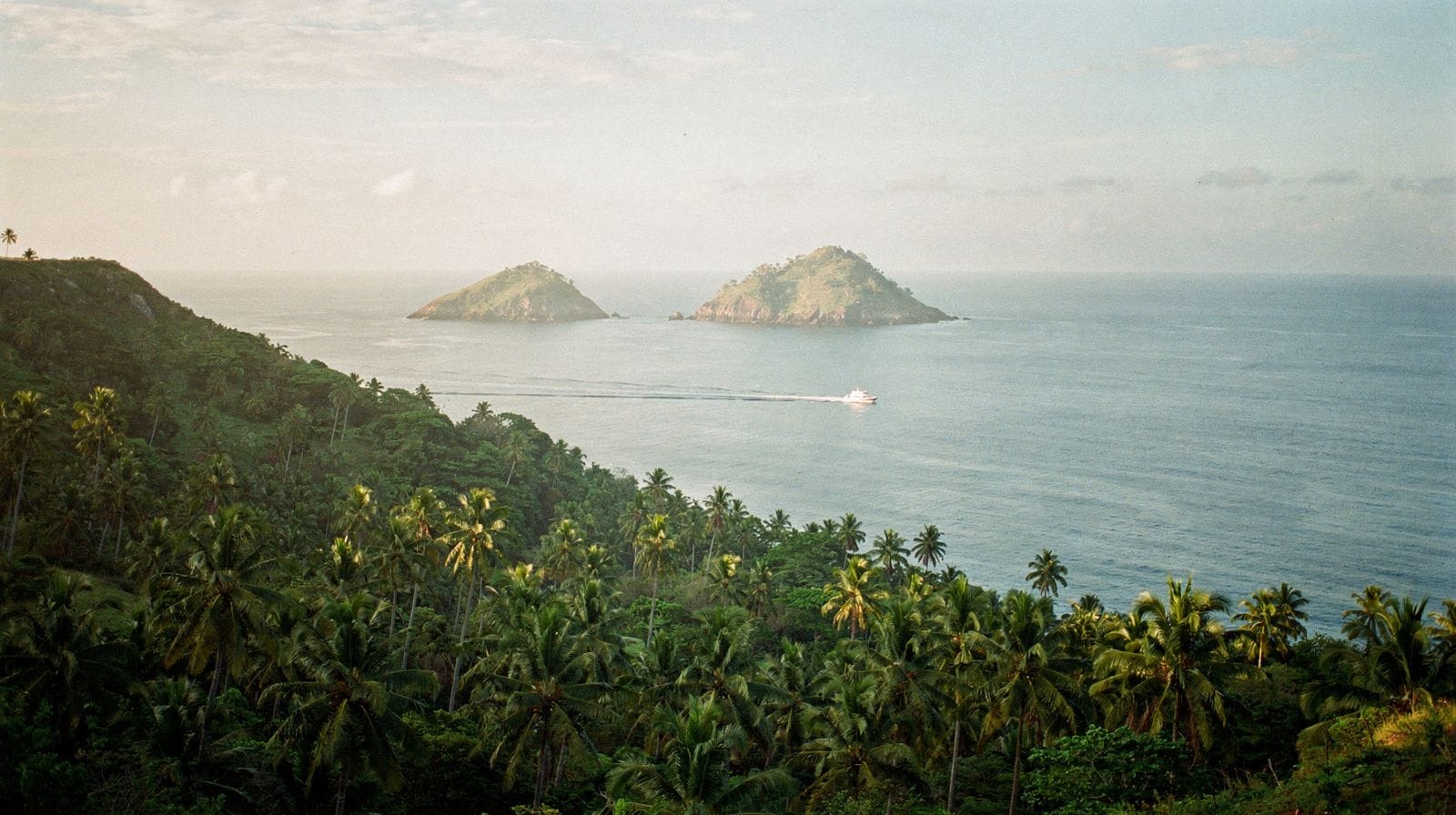 Samana: whales, El Limon and Cayo Levantado