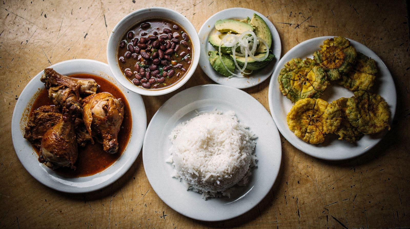 Cosa mangiare a Punta Cana: guida al cibo dominicano oltre il buffet