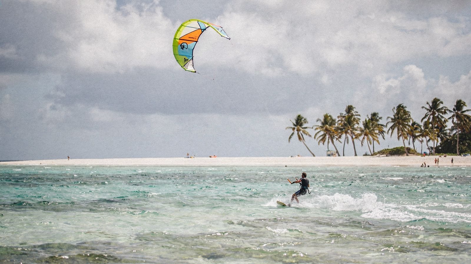 Sport acquatici a Punta Cana: cosa vale davvero la pena prenotare dalla spiaggia